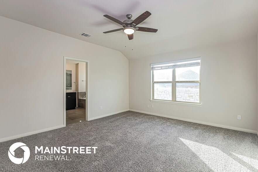 Building Photo - 1402 Arcadian Lily