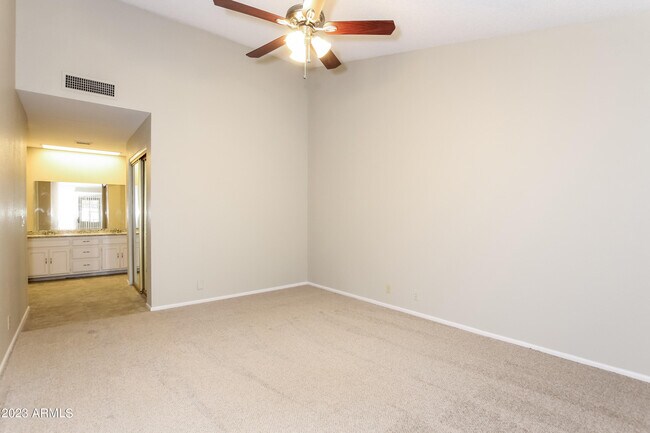 Building Photo - 6016 W Desert Cove Ave