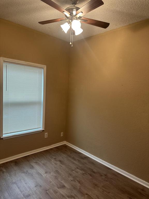 Building Photo - 215 Carys Ln