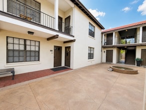 Building Photo - 2959-3009 Greenwood Drive