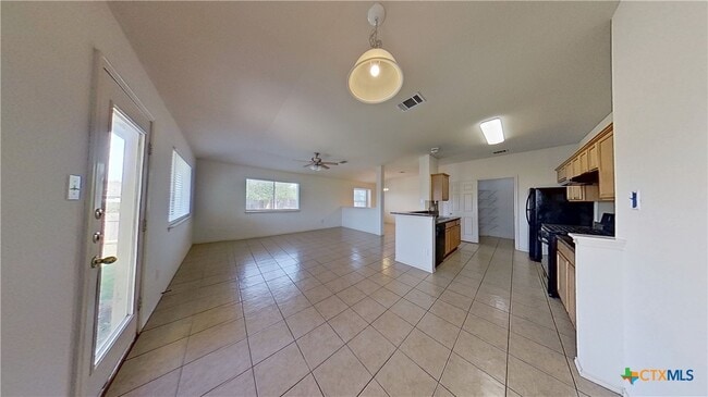 Building Photo - 1119 Whitley Dr