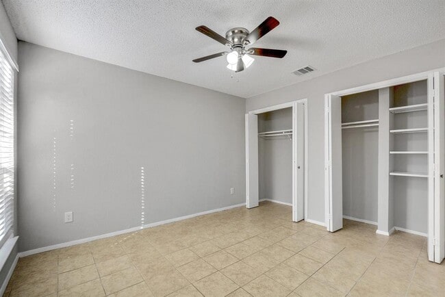 Building Photo - 12207 Alderbrook Dr