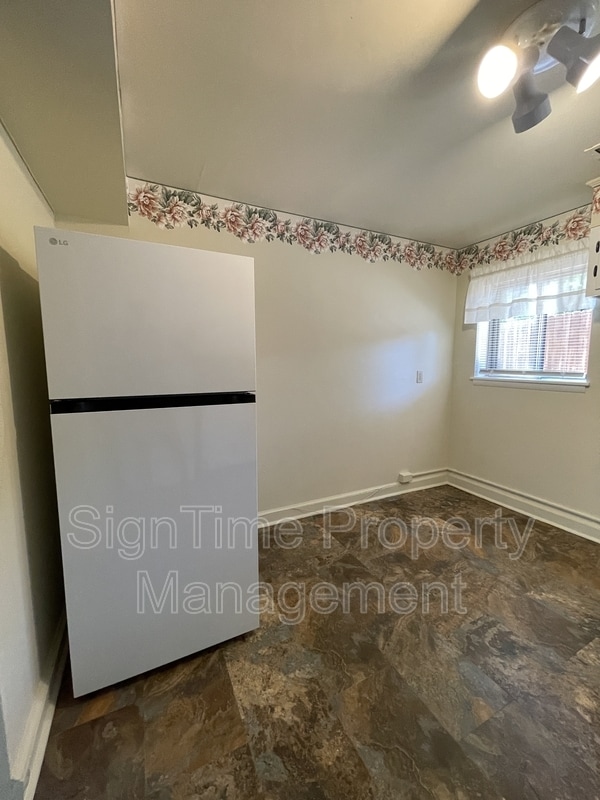 Building Photo - 310 Key Ave