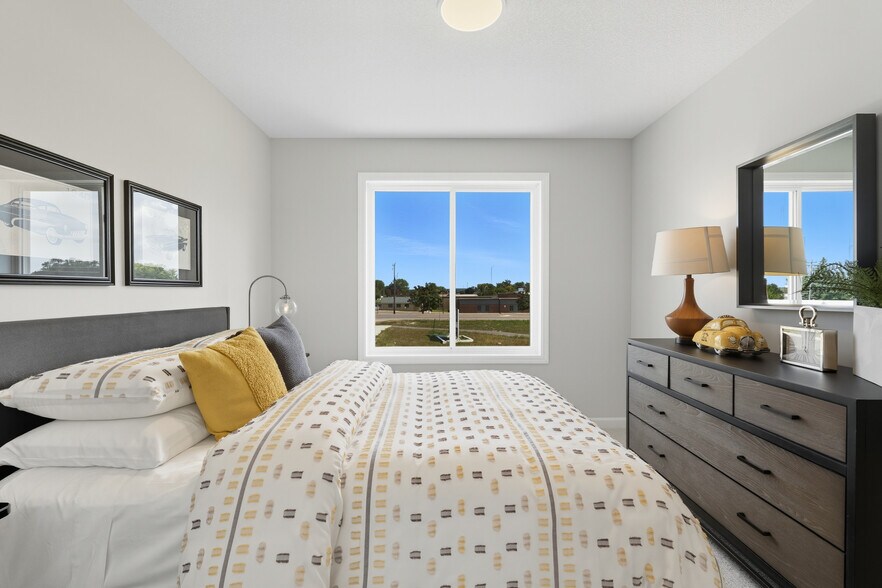 Building Photo - 3468 Knightsbridge Trl N