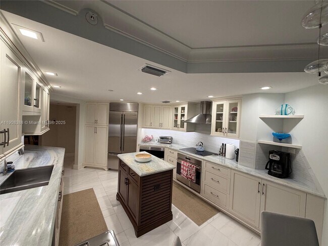 Building Photo - 5200 N Ocean Dr