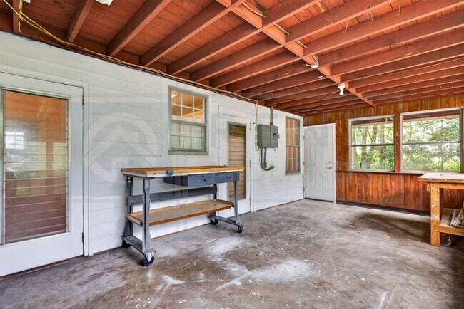 Building Photo - Find Your Home in Cayce
