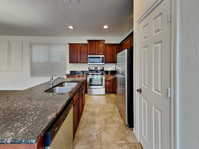 Building Photo - 19133 E Seagull Dr