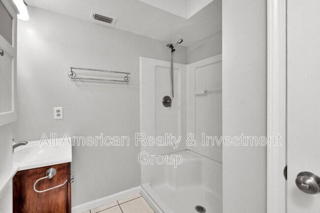 Building Photo - 20 Dogwood Ln
