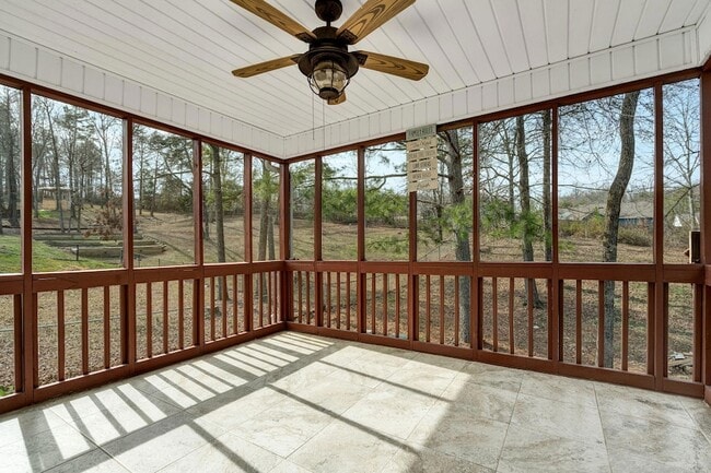 Building Photo - 217 Home Pl Ct SE