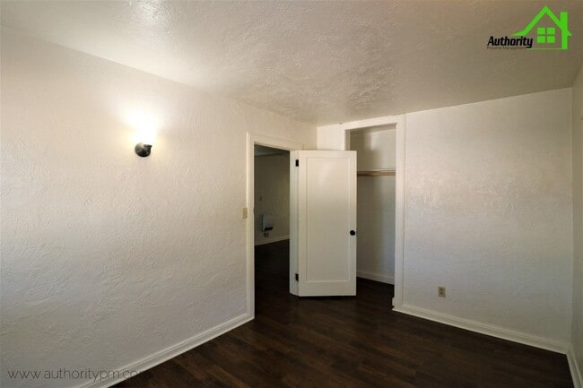 Building Photo - 1141 Magnolia Ave
