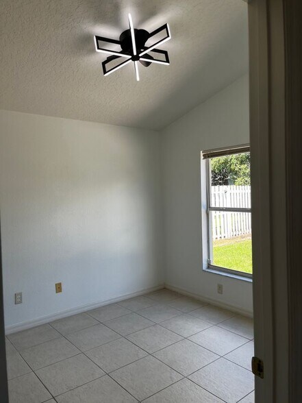 Building Photo - 5007 Terra Vista Way