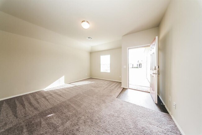 Building Photo - 2920 Brooke Rd