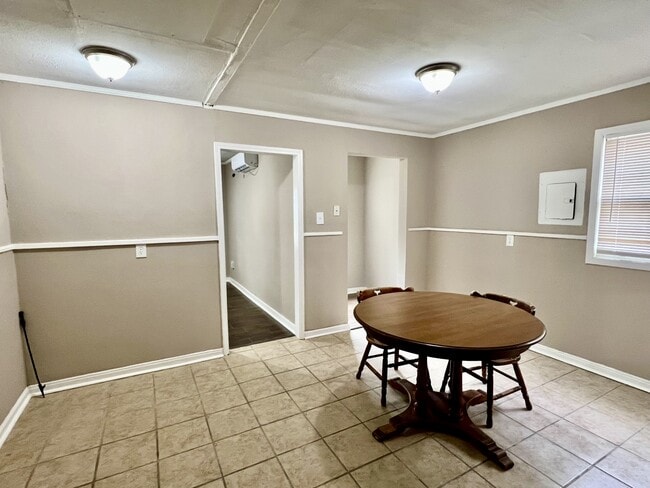 Building Photo - 5152 Enterprise St