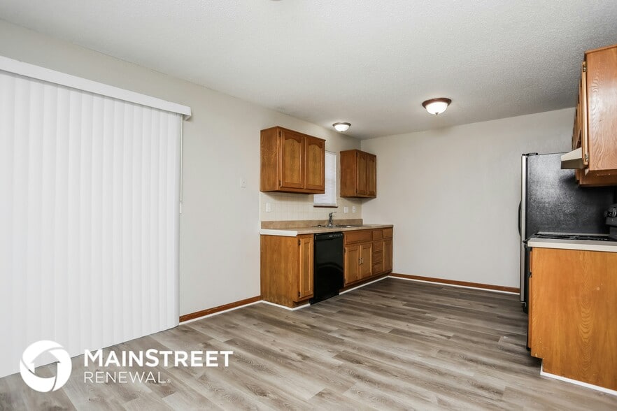 Building Photo - 206 NW 102 St