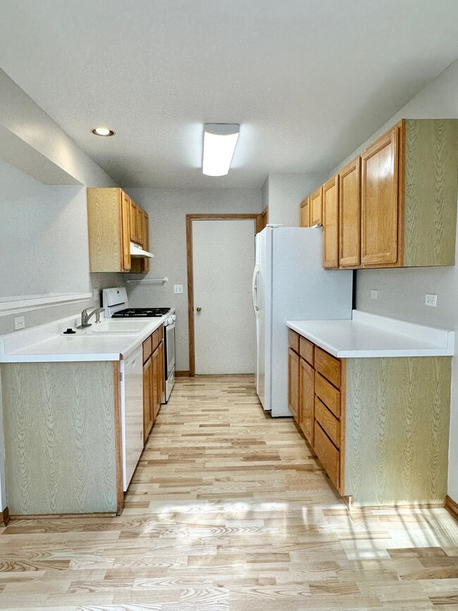 Building Photo - 2955 Belle Ln