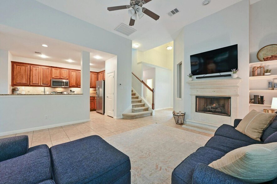 Building Photo - 130 Farm House Rd