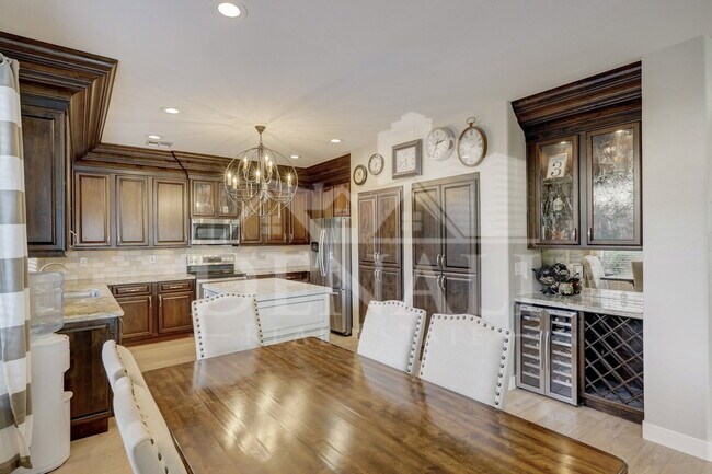 Building Photo - 40844 N Union Trail