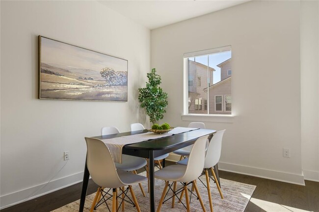 Building Photo - 2708 Halcyon Dr