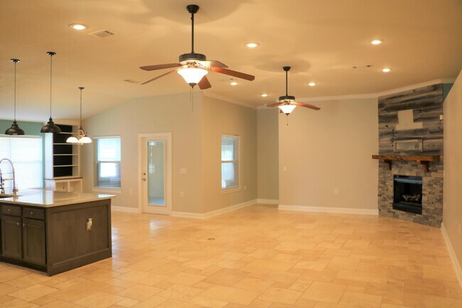 Building Photo - 6420 Old Harbor Ct