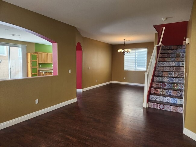 Building Photo - Rhodes Ranch 4 Bed Home | Guard-Gated Community | Trash & Sewer Included
