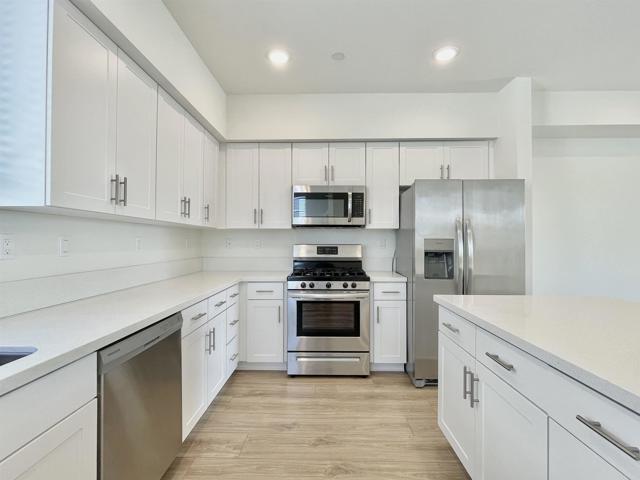 Building Photo - 9309 E Heaney Cir