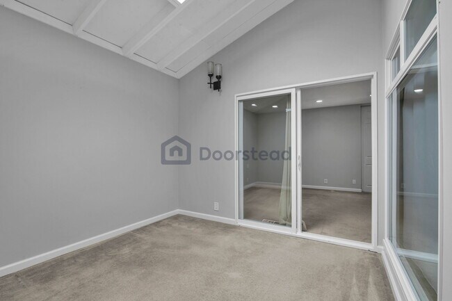 Building Photo - 1492 Via Cancion