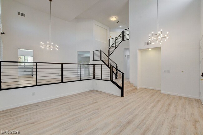 Building Photo - 8401 Desert Quail Dr