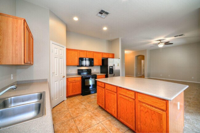 Building Photo - 26237 N 74th Ln