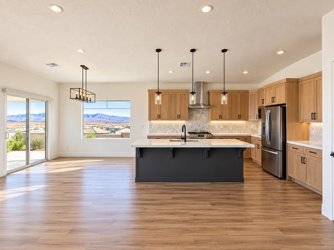 Building Photo - Unobstructed views of Pine Mountain on corner lot.