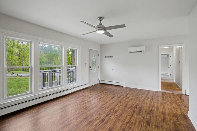 Building Photo - 415 Mountain View Rd