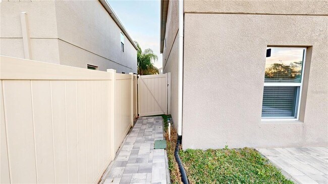 Building Photo - 17034 Yellow Pine St