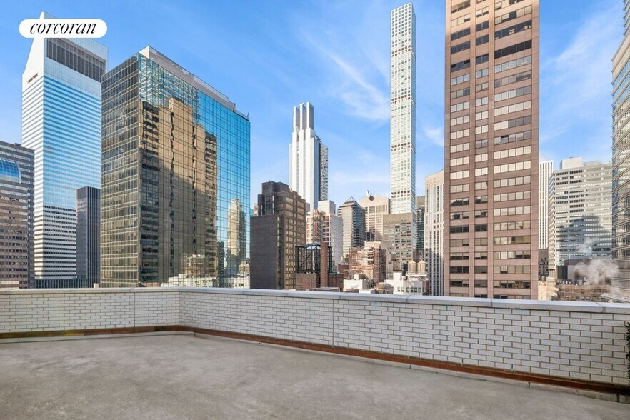 Building Photo - 200 E 58th St