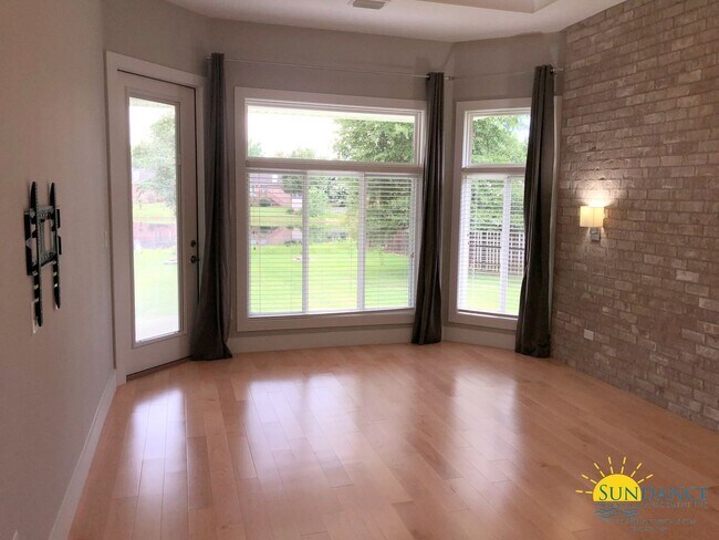 Building Photo - Stunning 4 Bedroom Custom Built Lake Front Home!