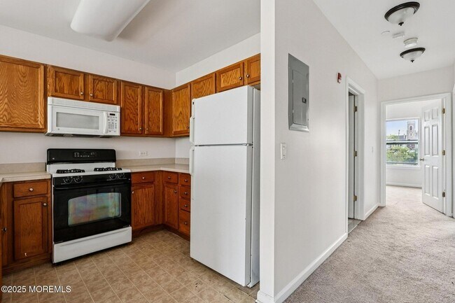Building Photo - 368 Rector St