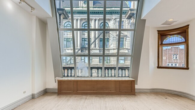 Building Photo - 1439 W 18th St