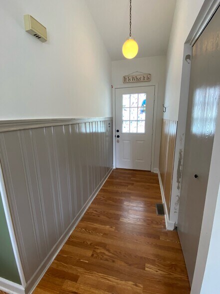 entry way. It will be completed. - 821 Dartmouth Dr