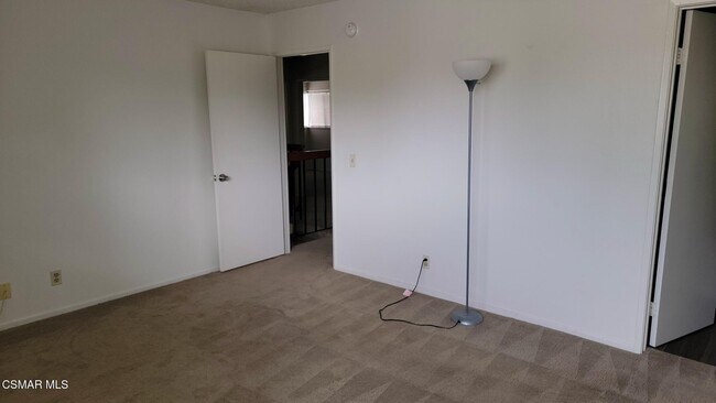 Building Photo - 3050 Wildwood Ave