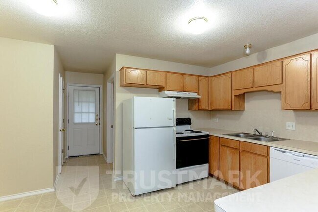 Building Photo - 4501 Mattie Dr