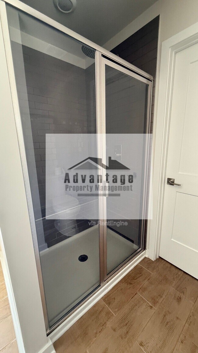 Building Photo - 181 Weldon Rd