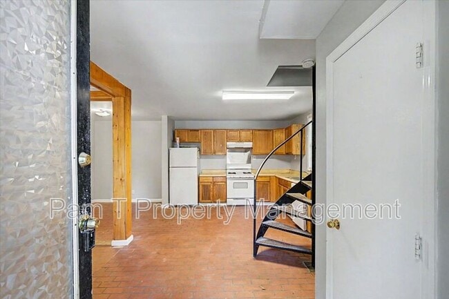 Building Photo - 2619 Livingston Ave