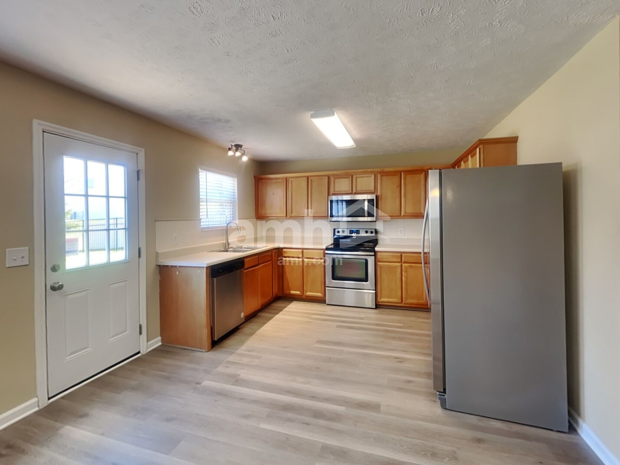 Building Photo - 5527 Middlebury Dr