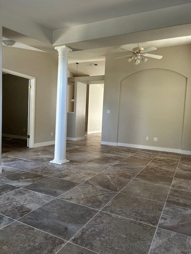 Building Photo - 11100 Myers Ranch Ct