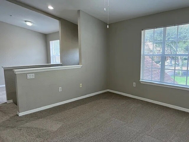 Building Photo - 852 Grand Regency Pointe