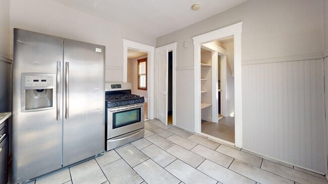 Building Photo - 3 Bedroom House - Old Brooklyn, Cleveland