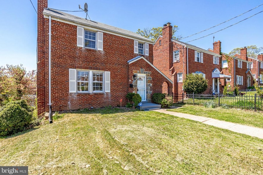 Building Photo - 1807 41st Pl SE