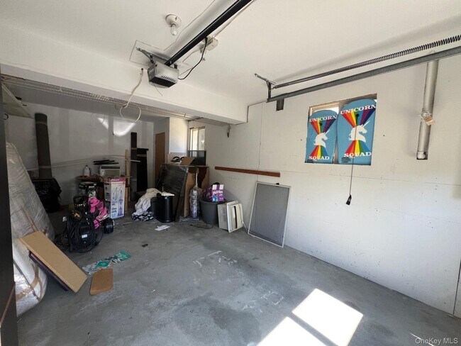 Building Photo - 335 5th St