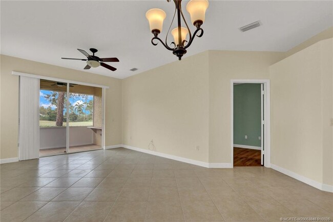 Building Photo - 3701 NW Willow Creek Dr