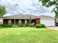 Building Photo - 5611 Prospect Rd