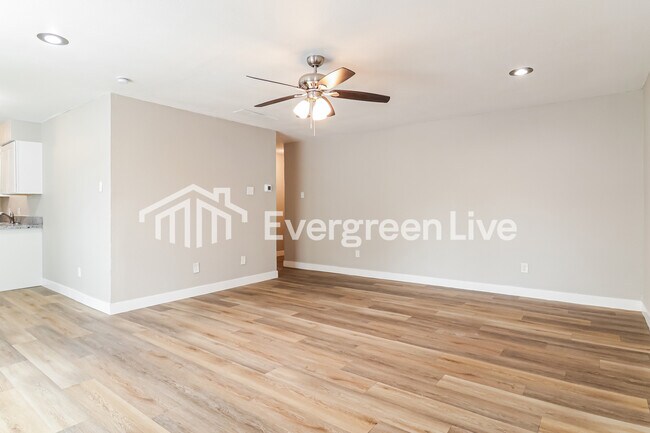 Building Photo - 816 Jack St