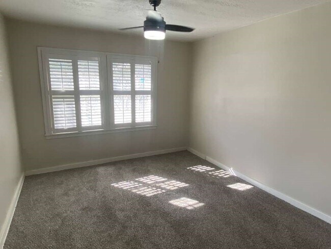 Building Photo - 5939 Belarbor St